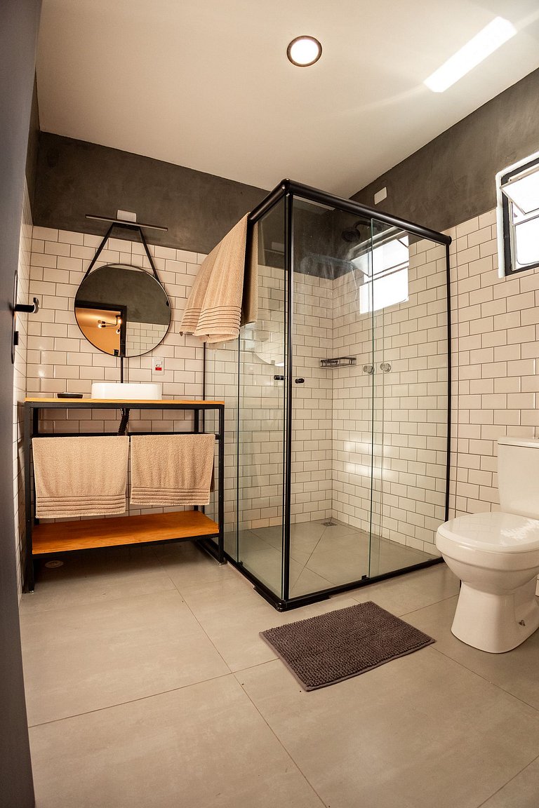 Container com ofurô e vista incrível para casal - Roteiro do