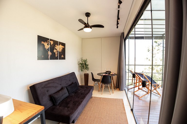 Container com ofurô e vista incrível para casal - Roteiro do