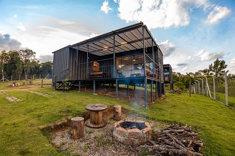 Container com ofurô e vista incrível para casal - Roteiro do