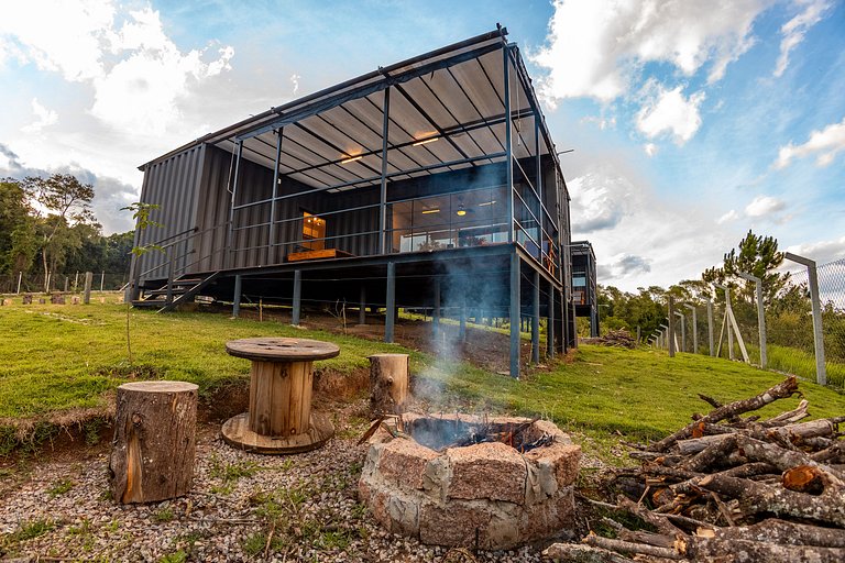 Container com ofurô e vista incrível para casal - Roteiro do